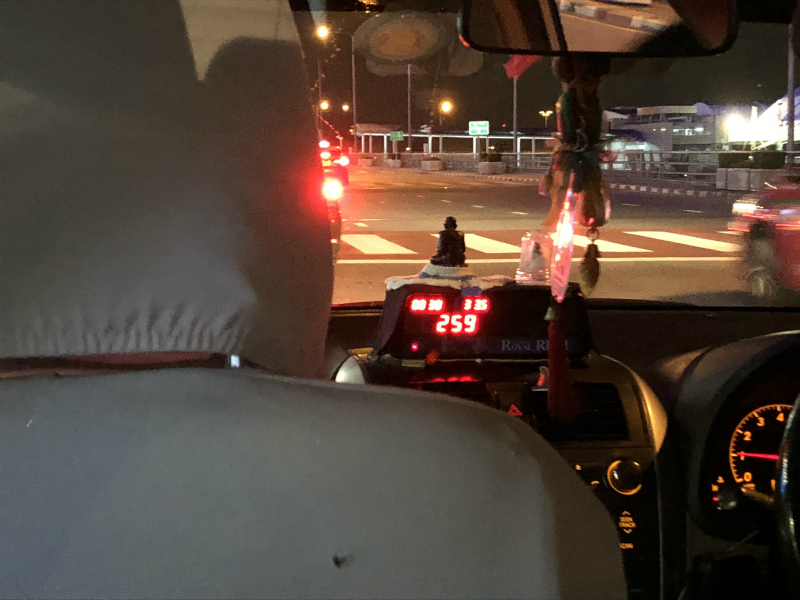 ナナプラザからスワンナプーム空港への移動　タクシー料金