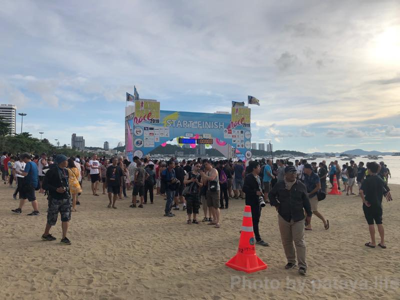 ビキニマラソン CentralFestival Bikini Beach Race 2019の見学をしてきた。