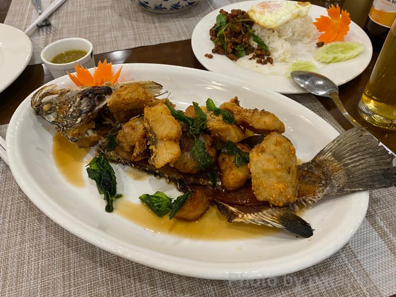 ビバ モンタネ (Viva Montane)のレストラン　魚の料理
