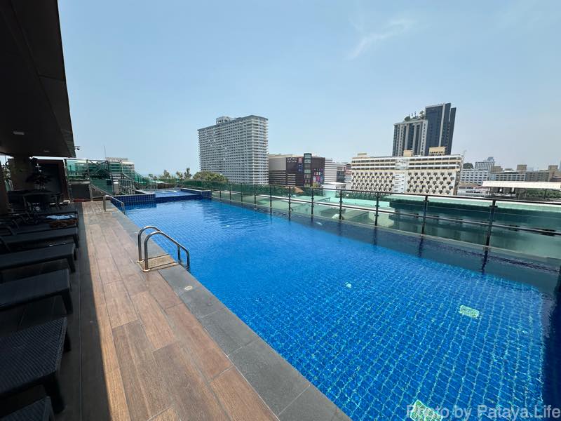 Acqua Hotel Pattaya（アクア ホテル）のプール